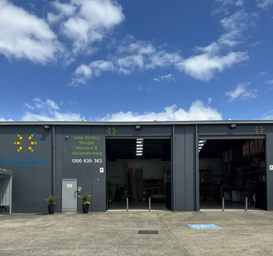 new-solar-installer-panels-warehouse-1