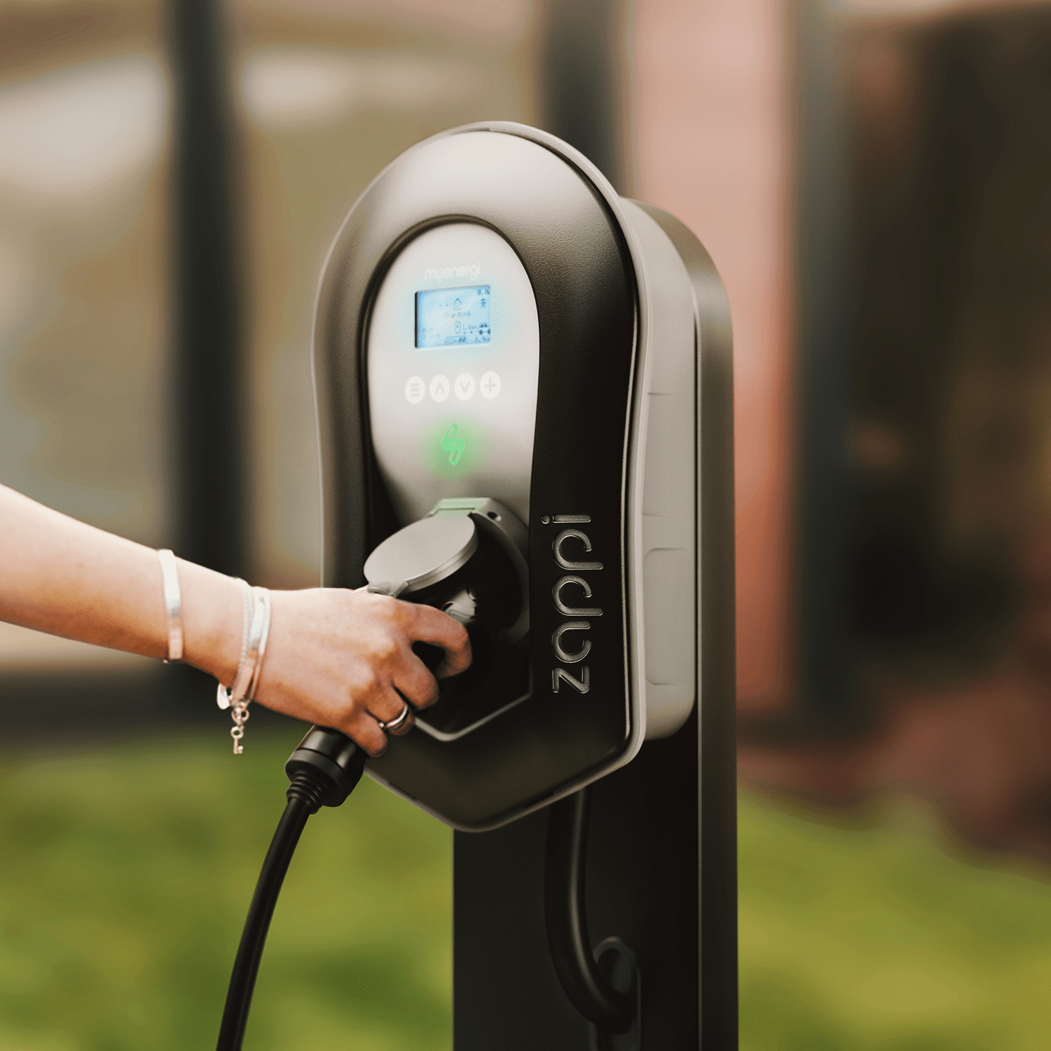 pedestal_zappi_angle_02_ygda-yo-1 (1) zappi ev charger